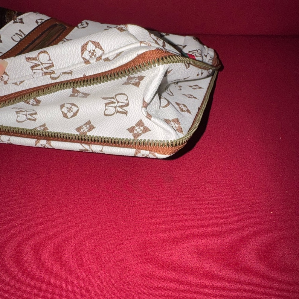 CM Logo Queen Bee Monogram Crossbody Bag with Bee Accent White/Brown/Green/Red - Picture 7 of 12